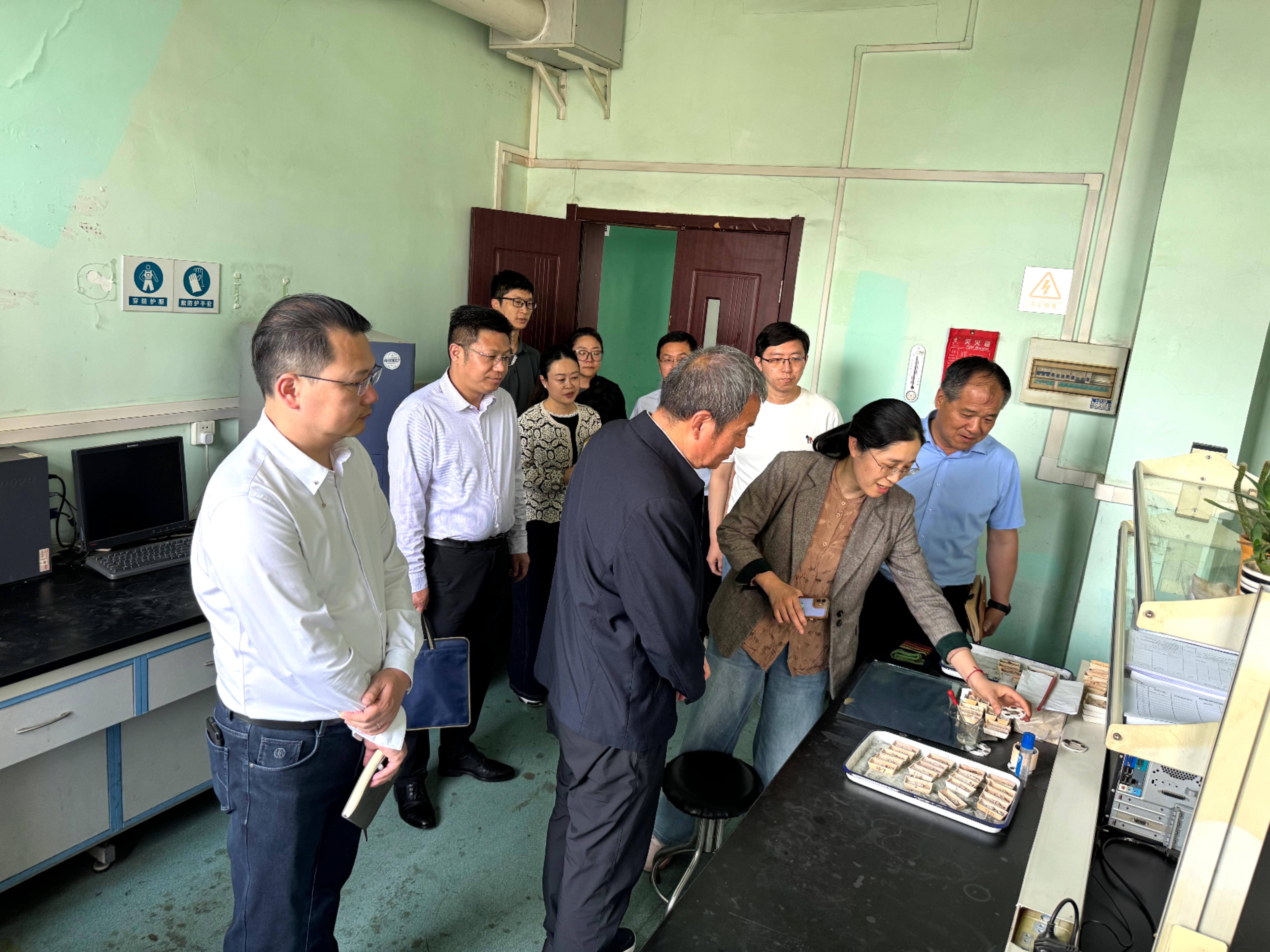 陕煤地质集团春安大检查第二督导组到工程科技公司开展督导检查 (1)摄影：穆悦.jpg